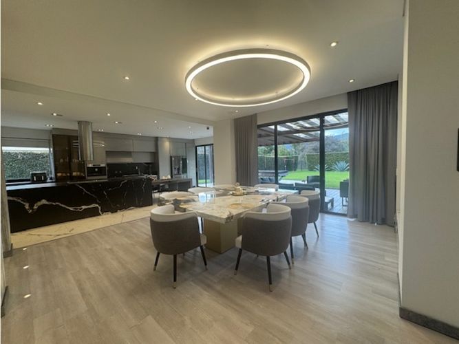 Casa de 3 alcobas en venta en Hatogrande, Sopó, 369 m² · foto 2 de 24