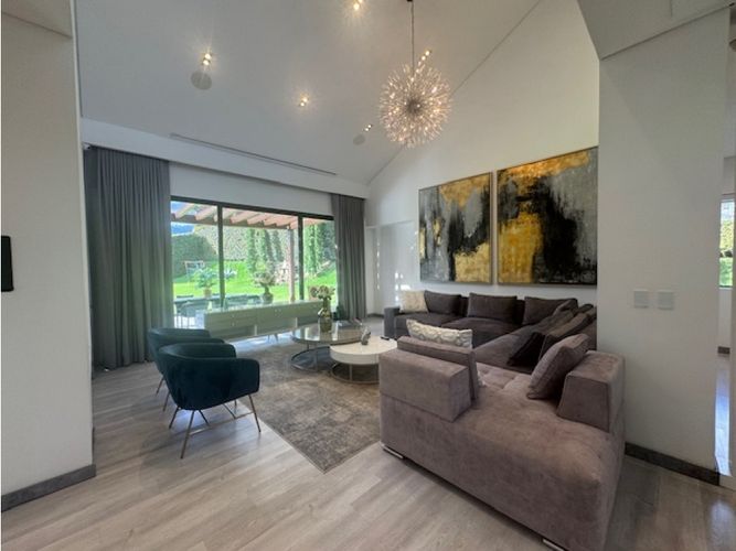 Casa de 3 alcobas en venta en Hatogrande, Sopó, 369 m² · foto 10 de 24