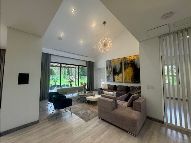 Casa de 3 alcobas en venta en Hatogrande, Sopó, 369 m² · foto 13 de 24