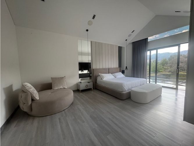 Casa de 3 alcobas en venta en Hatogrande, Sopó, 369 m² · foto 16 de 24