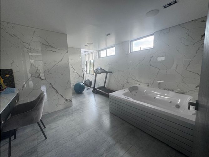 Casa de 3 alcobas en venta en Hatogrande, Sopó, 369 m² · foto 18 de 24