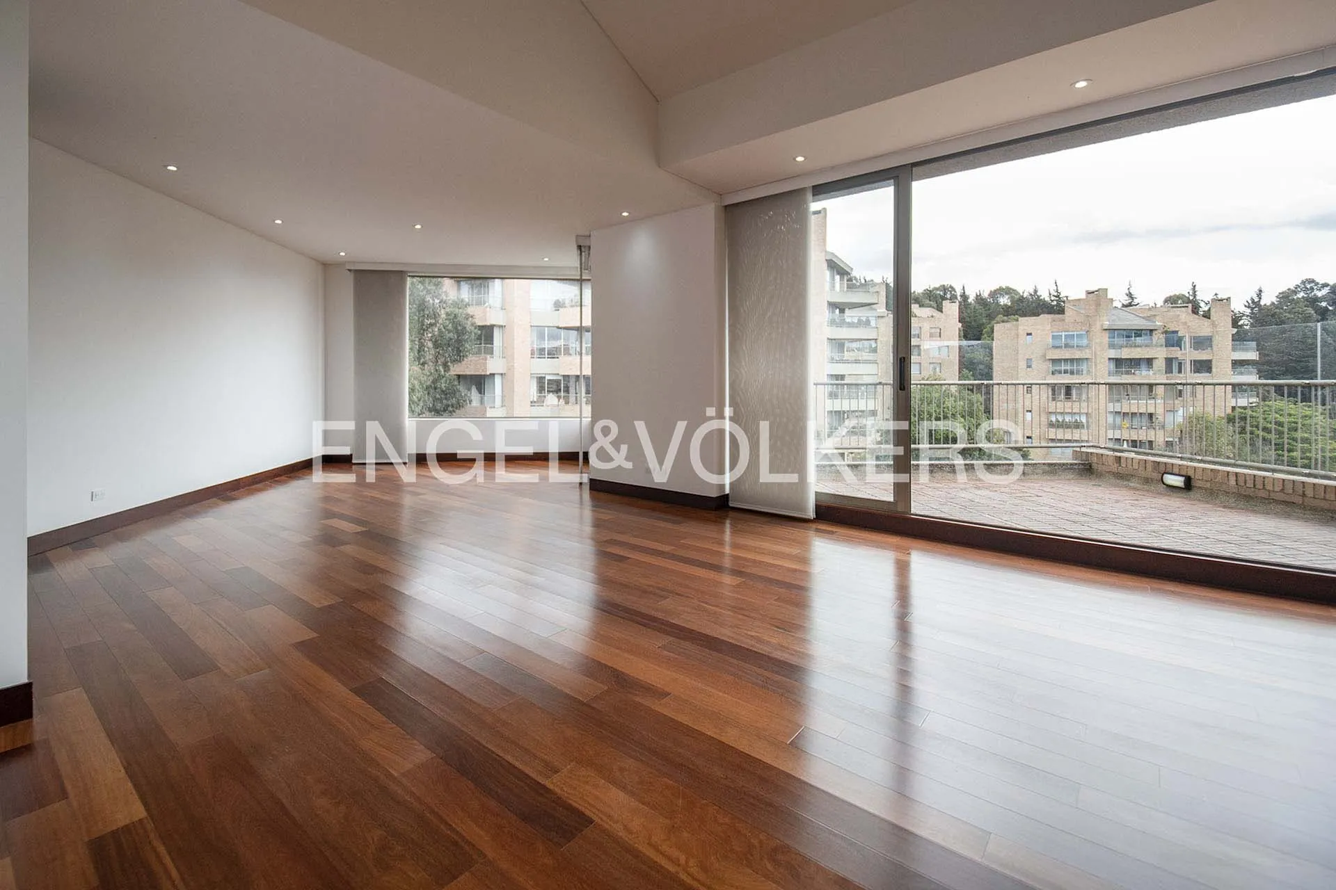Apartamento en venta en Gratamira, Bogotá · foto 2 de 24