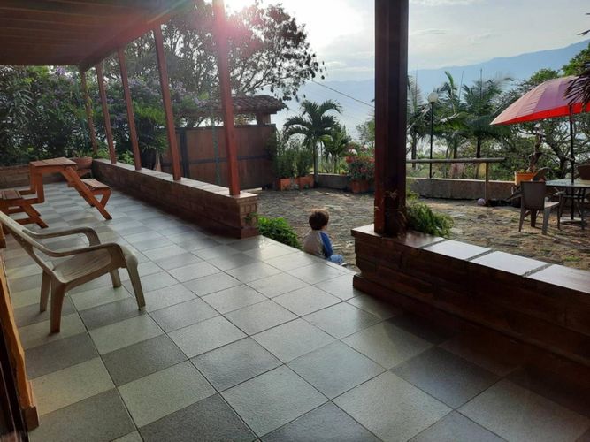 Finca en venta en Zarzal Curzao, Copacabana, 250 m² · foto 2 de 13