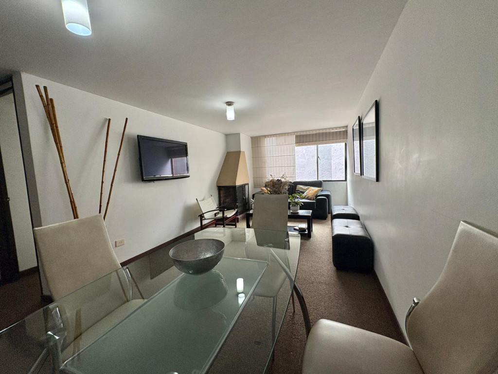 Apartamento en venta en Santa Barbara Central, Bogotá · foto 2 de 9