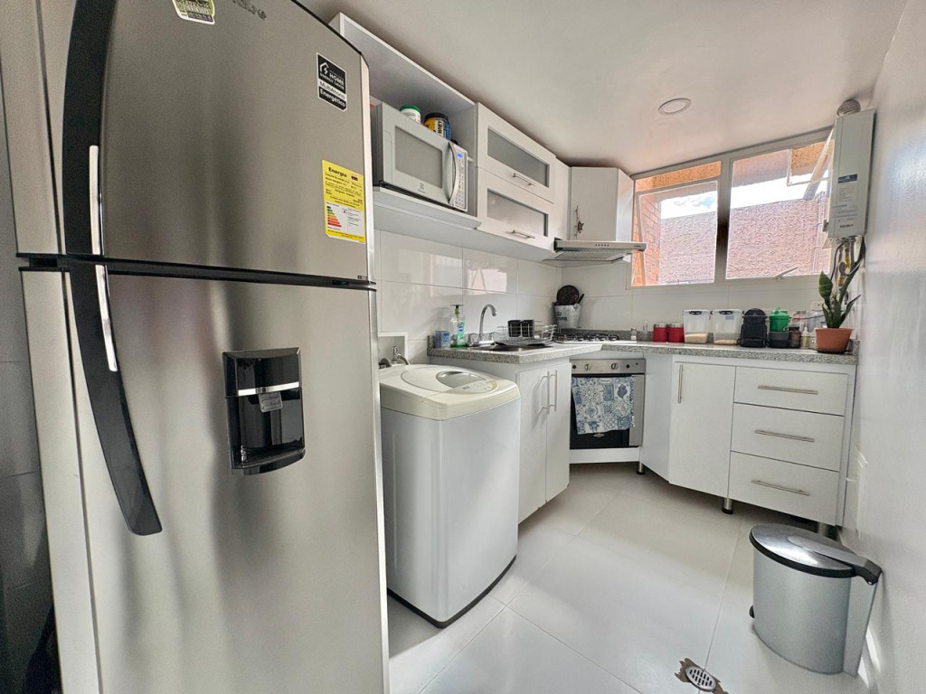 Apartamento en venta en Santa Barbara Central, Bogotá · foto 4 de 9
