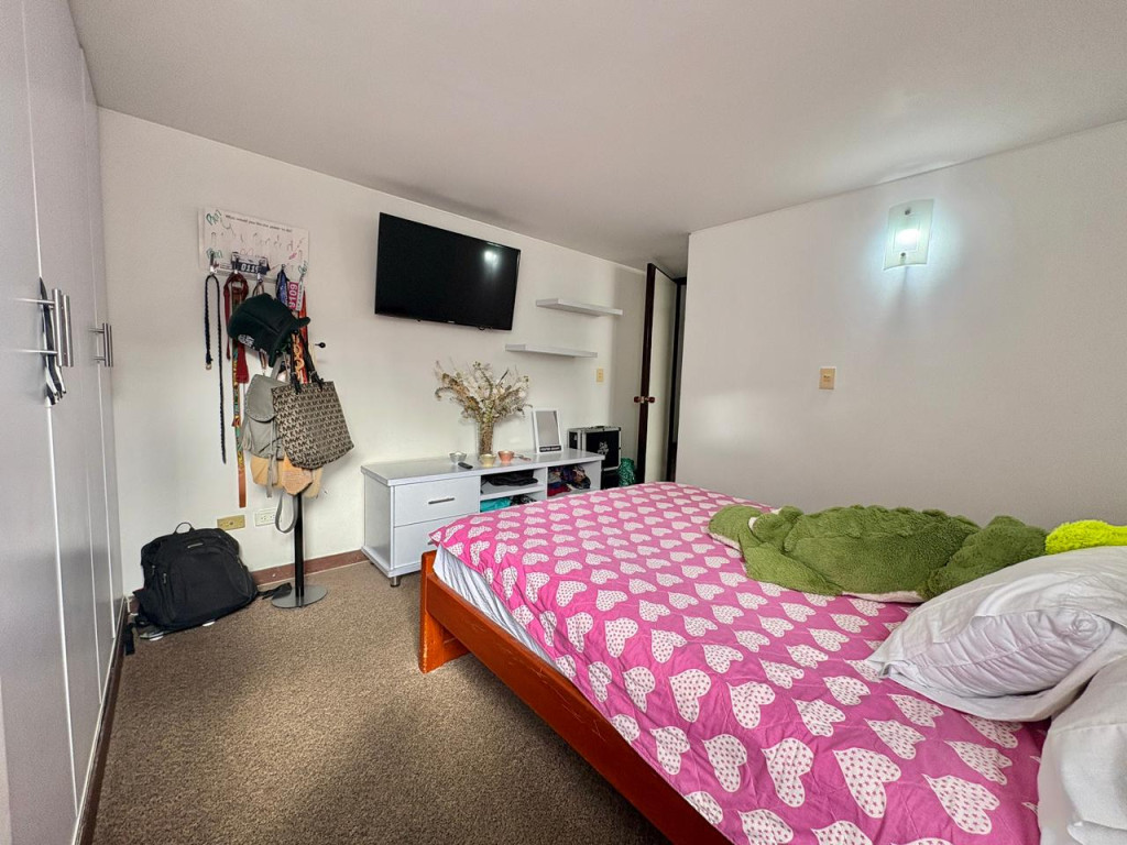 Apartamento en venta en Santa Barbara Central, Bogotá · foto 8 de 9