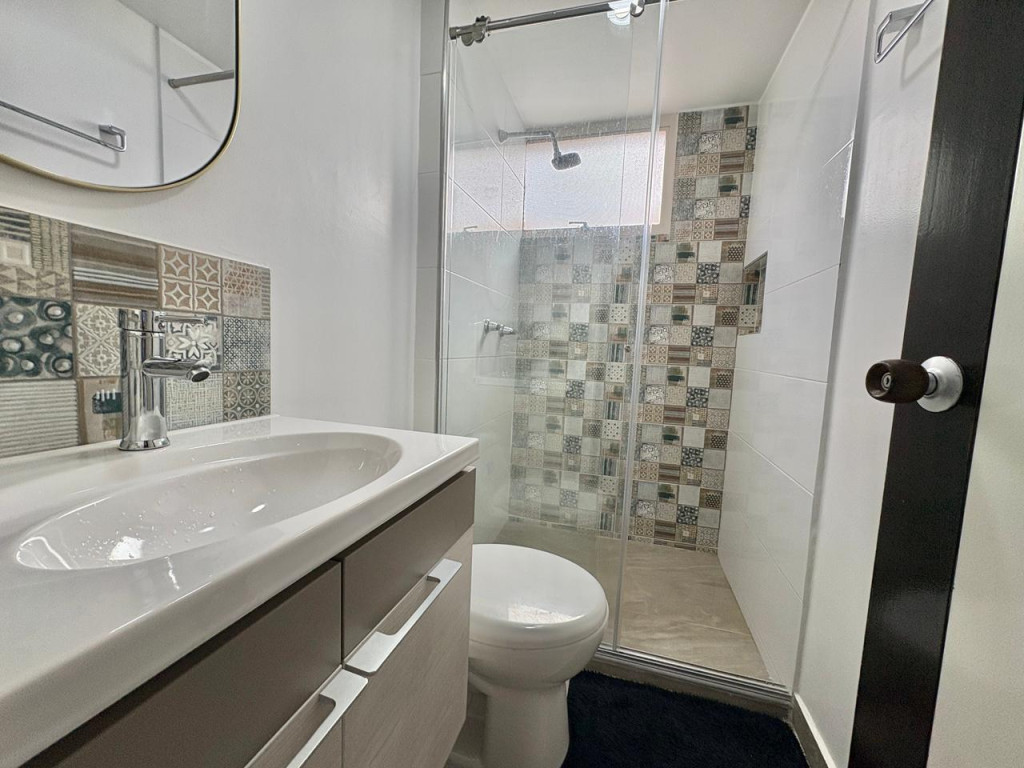 Apartamento en venta en Santa Barbara Central, Bogotá · foto 9 de 9
