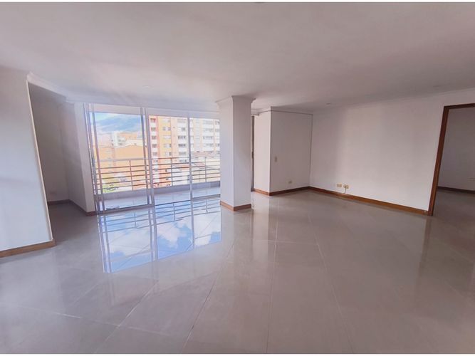 Apartaestudio en arriendo en Laureles, Medellín, 110 m² · foto 2 de 15