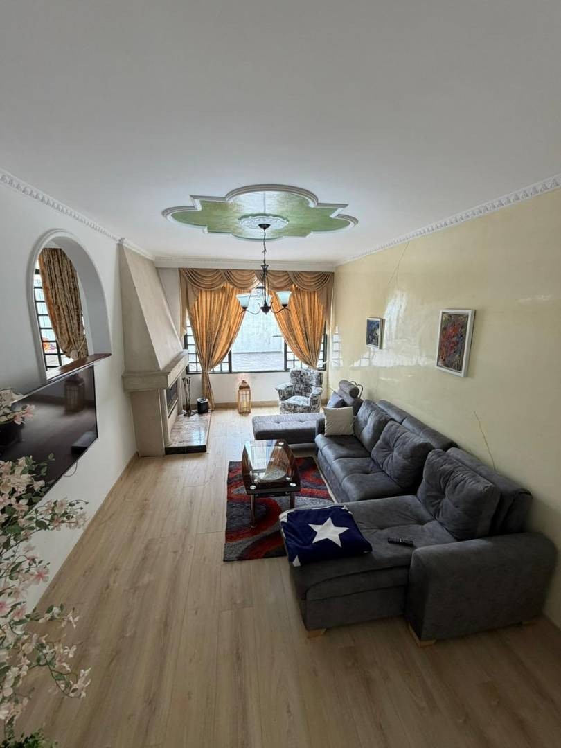 Casa en venta en Santa Barbara Central, Bogotá · foto 9 de 24