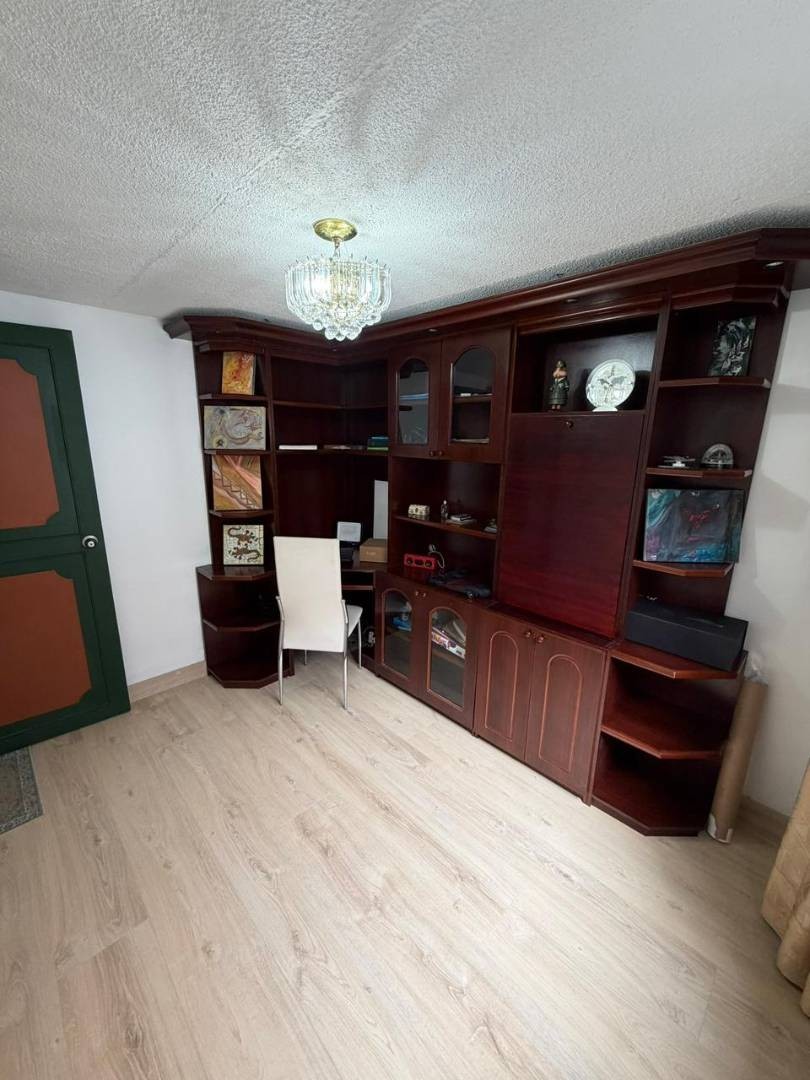 Casa en venta en Santa Barbara Central, Bogotá · foto 11 de 24