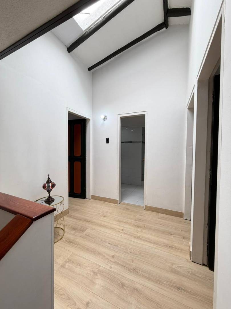 Casa en venta en Santa Barbara Central, Bogotá · foto 15 de 24