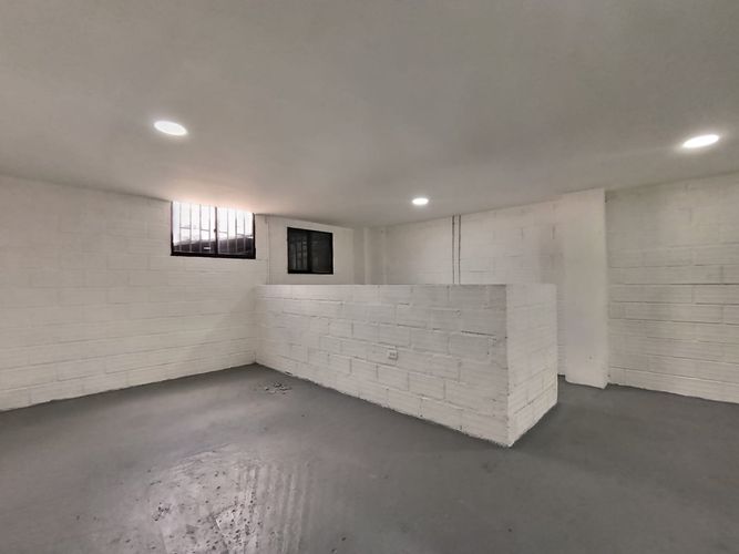 Bodega en arriendo en Suramérica, Itagüí, 114 m² · foto 3 de 17