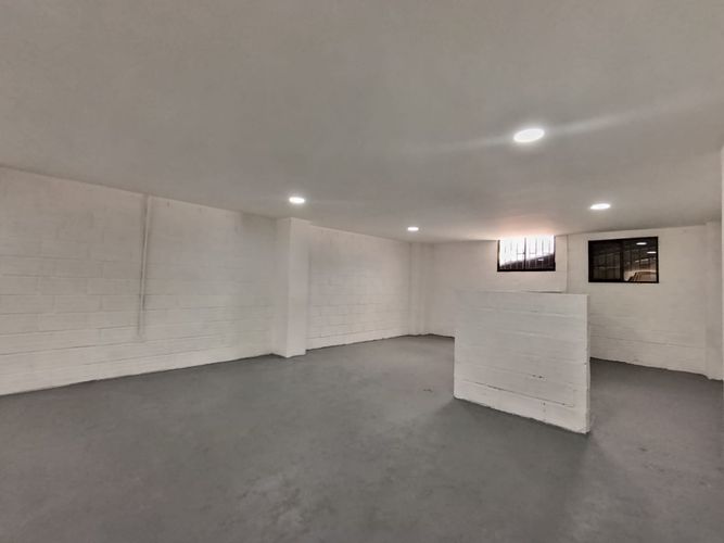 Bodega en arriendo en Suramérica, Itagüí, 114 m² · foto 4 de 17
