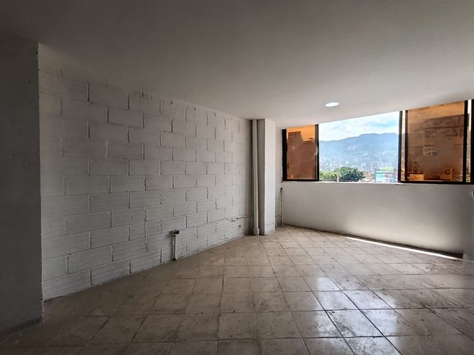 Bodega en arriendo en Suramérica, Itagüí, 114 m² · foto 11 de 17