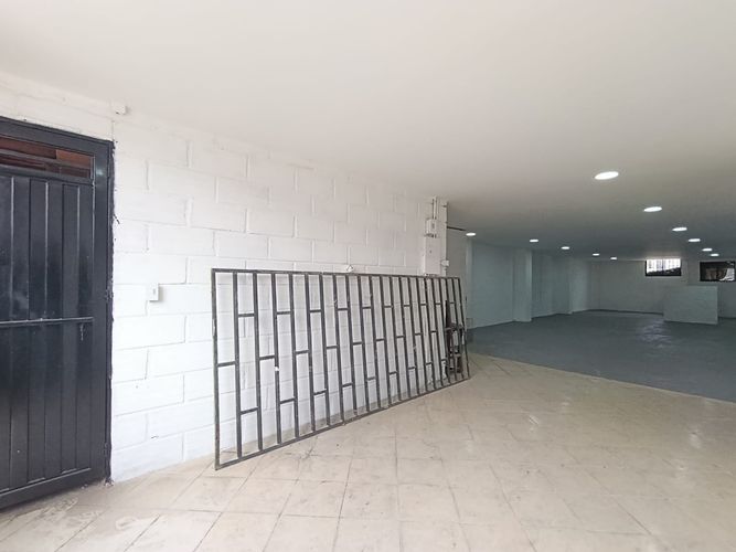Bodega en arriendo en Suramérica, Itagüí, 114 m² · foto 13 de 17