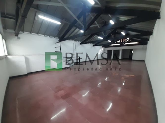 Bodega en arriendo en San Diego, Medellín, 140 m² · foto 2 de 17