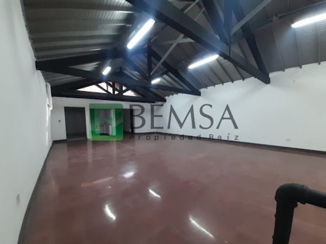 Bodega en arriendo en San Diego, Medellín, 140 m² · foto 3 de 17