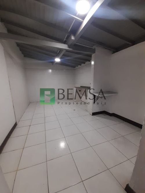 Bodega en arriendo en San Diego, Medellín, 140 m² · foto 7 de 17