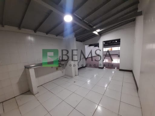 Bodega en arriendo en San Diego, Medellín, 140 m² · foto 9 de 17