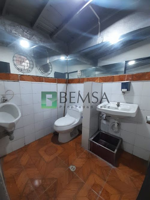 Bodega en arriendo en San Diego, Medellín, 140 m² · foto 11 de 17