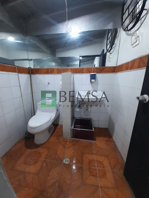 Bodega en arriendo en San Diego, Medellín, 140 m² · foto 16 de 17
