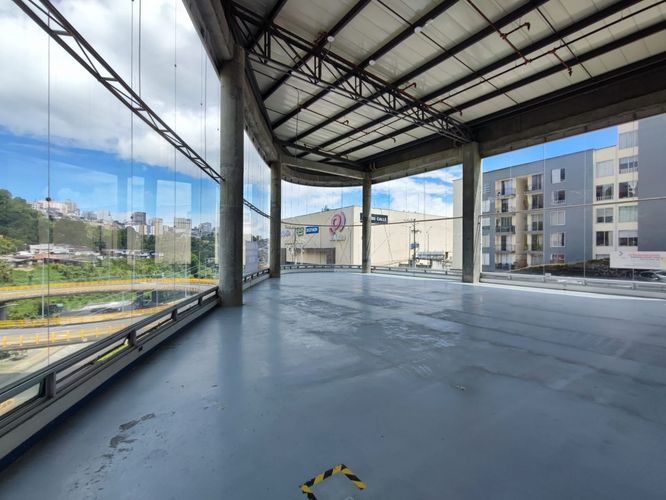 Local en arriendo en La Carola, Manizales, 300 m² · foto 2 de 10