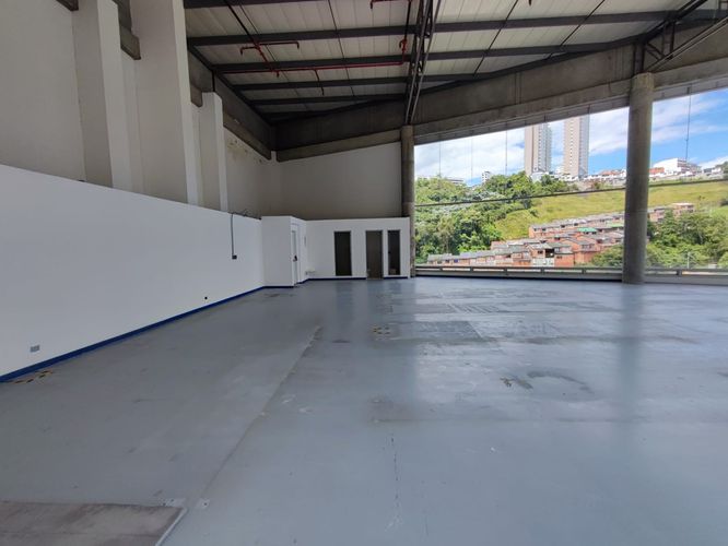 Local en arriendo en La Carola, Manizales, 300 m² · foto 7 de 10