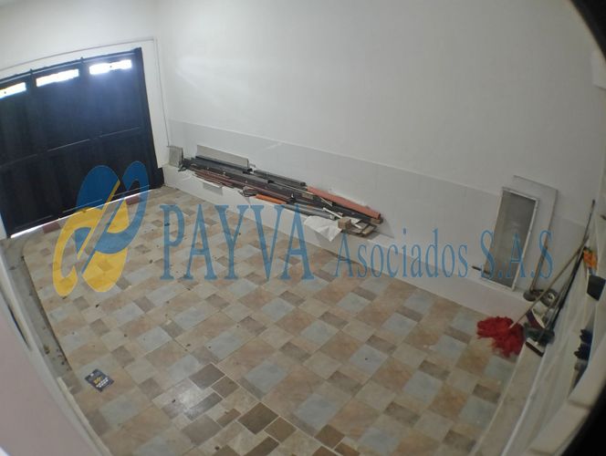 Casa de 5 alcobas en arriendo en Las Acacias, Medellín, 215 m² · foto 5 de 17