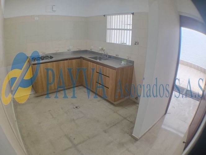 Casa de 5 alcobas en arriendo en Las Acacias, Medellín, 215 m² · foto 14 de 17