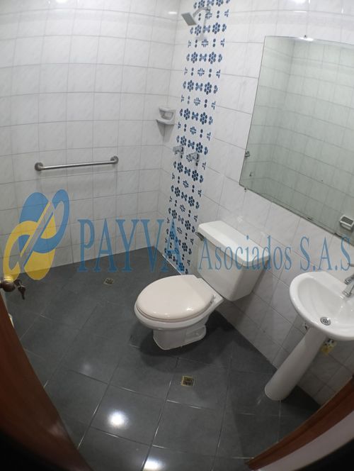Casa de 5 alcobas en arriendo en Las Acacias, Medellín, 215 m² · foto 11 de 17
