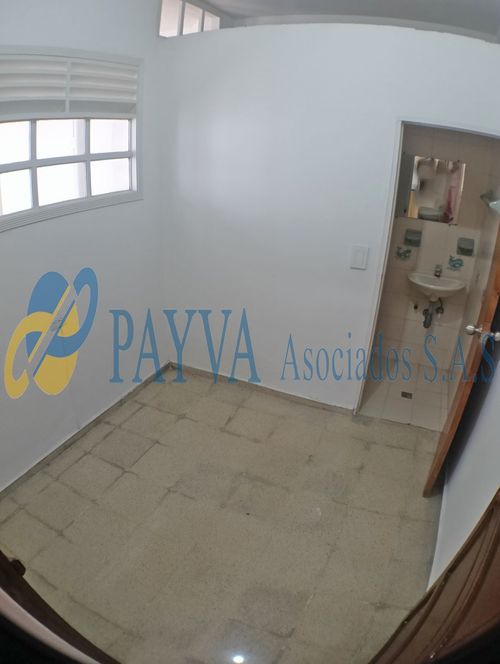 Casa de 5 alcobas en arriendo en Las Acacias, Medellín, 215 m² · foto 15 de 17