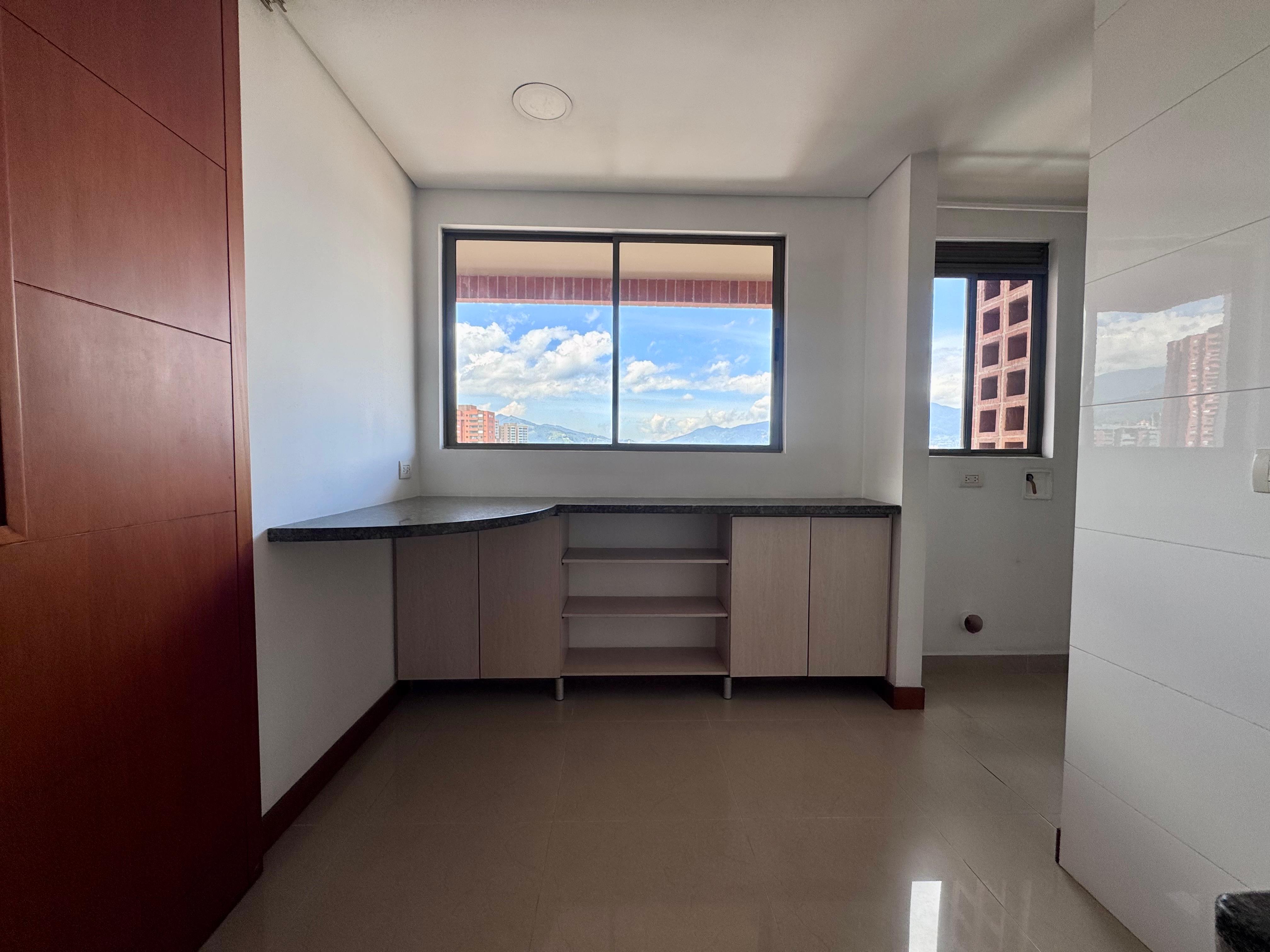 Apartamento en arriendo en El Poblado, Medellín · foto 7 de 20