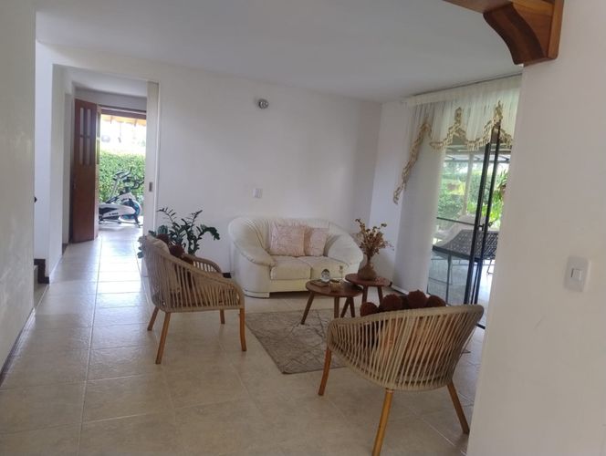 Casa de 6 alcobas en venta en Pance, Cali, 206 m² · foto 3 de 24