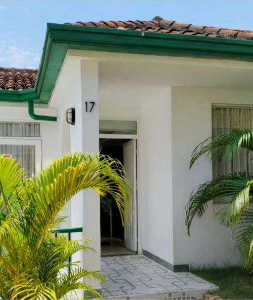 Casa de 3 alcobas en venta en Miraflores, Girardot, 191 m² · foto 3 de 11
