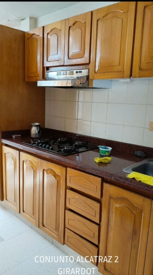 Casa de 3 alcobas en venta en Miraflores, Girardot, 191 m² · foto 9 de 11