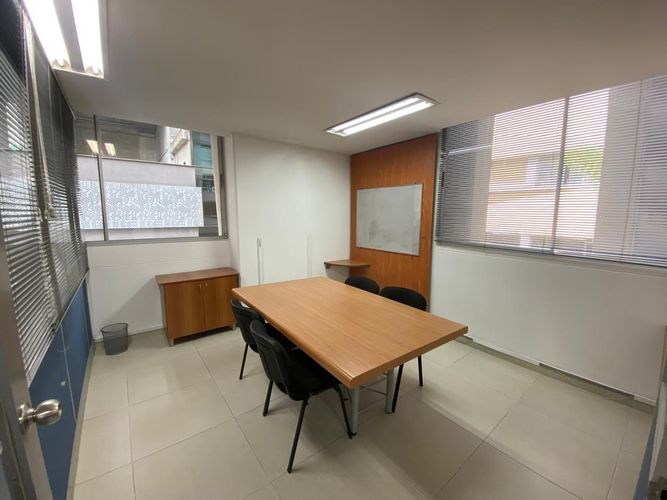 Oficina en arriendo en Los Balsos, Medellín, 100 m² · foto 8 de 20