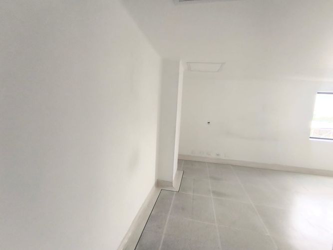 Consultorio en arriendo en Los Cambulos, Cali, 75 m² · foto 15 de 24