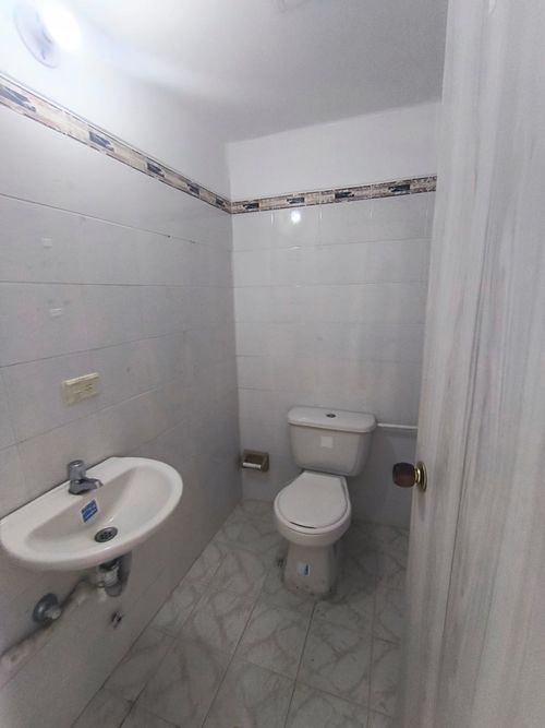 Consultorio en arriendo en Los Cambulos, Cali, 75 m² · foto 19 de 24