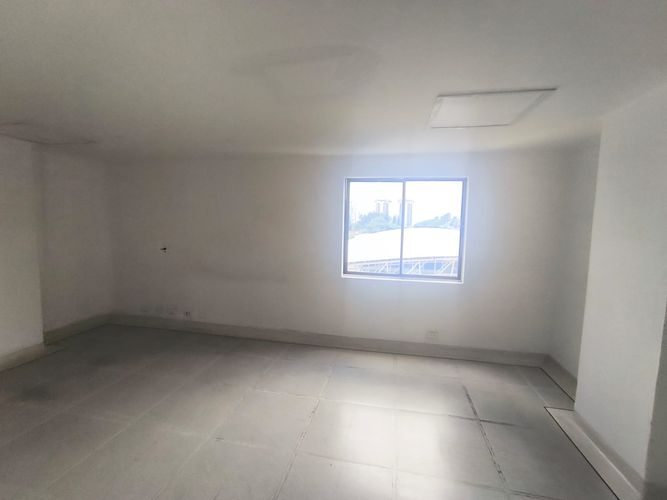 Consultorio en arriendo en Los Cambulos, Cali, 75 m² · foto 23 de 24