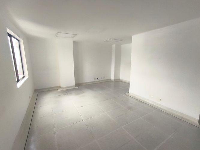 Consultorio en arriendo en Los Cambulos, Cali, 75 m² · foto 24 de 24