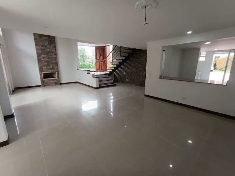 4BR House in Santa Elena (189 m²) - 2