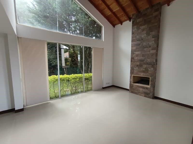 4BR House in Santa Elena (189 m²) - 4