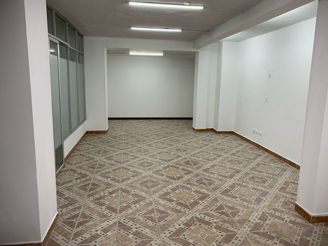 Local en arriendo en Sector Plaza De Bolivar, Pereira, 490 m² · foto 4 de 6