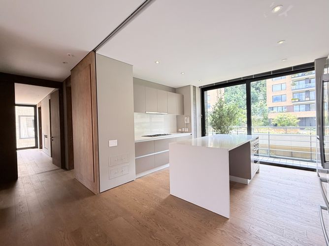 Apartamento de 2 alcobas en venta en Los Rosales, Bogotá, 212 m² · foto 18 de 24