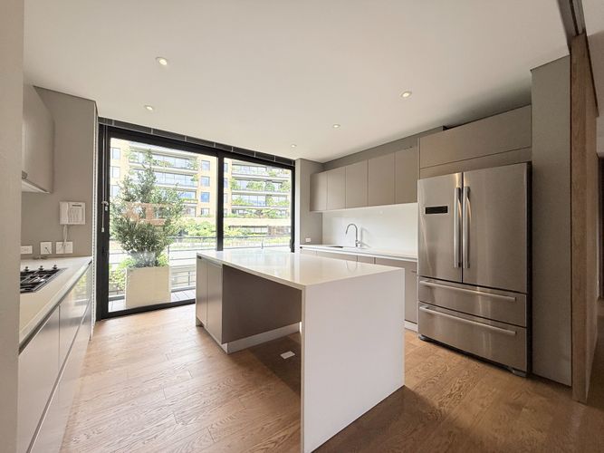 Apartamento de 2 alcobas en venta en Los Rosales, Bogotá, 212 m² · foto 20 de 24
