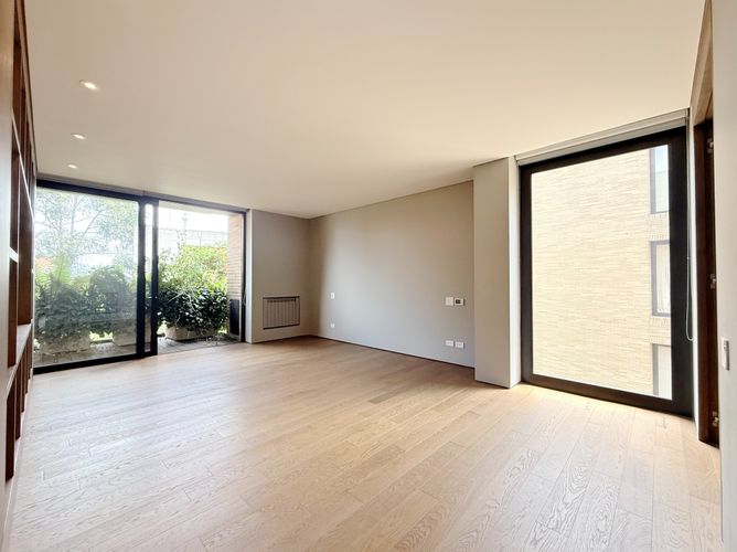 Apartamento de 2 alcobas en venta en Los Rosales, Bogotá, 212 m² · foto 8 de 24