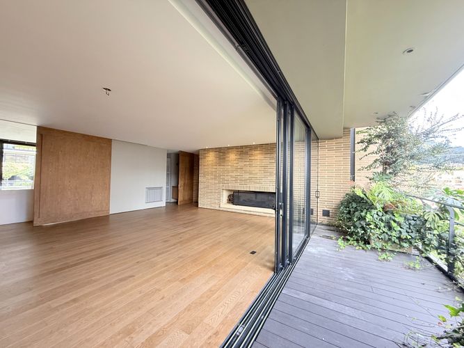 Apartamento de 2 alcobas en venta en Los Rosales, Bogotá, 212 m² · foto 6 de 24
