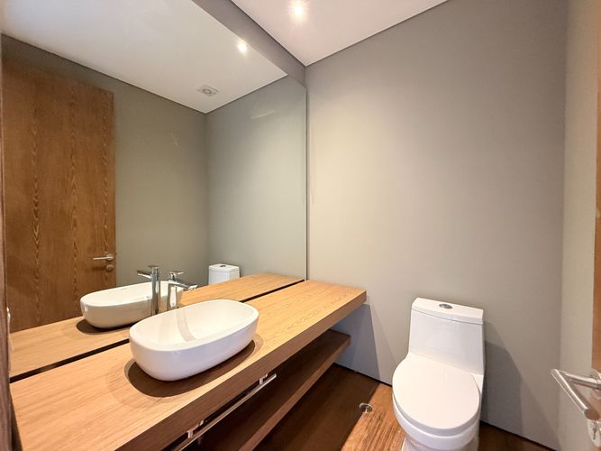 Apartamento de 2 alcobas en venta en Los Rosales, Bogotá, 212 m² · foto 23 de 24