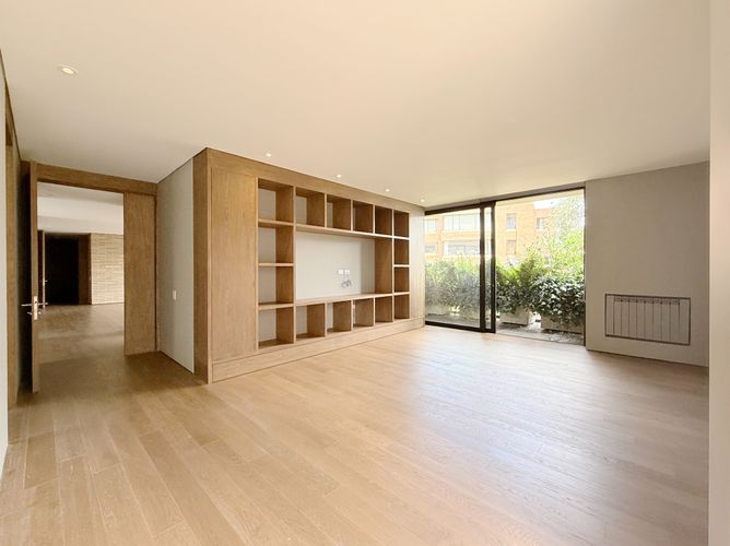 Apartamento de 2 alcobas en venta en Los Rosales, Bogotá, 212 m² · foto 3 de 24