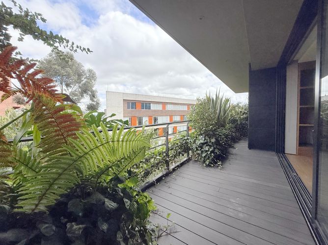 Apartamento de 2 alcobas en venta en Los Rosales, Bogotá, 212 m² · foto 7 de 24